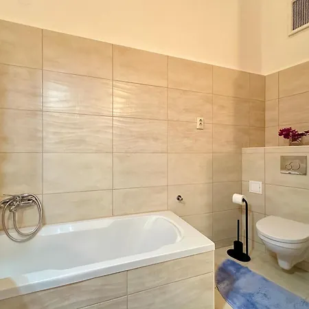 Pura Vida - Free Parking Apartment